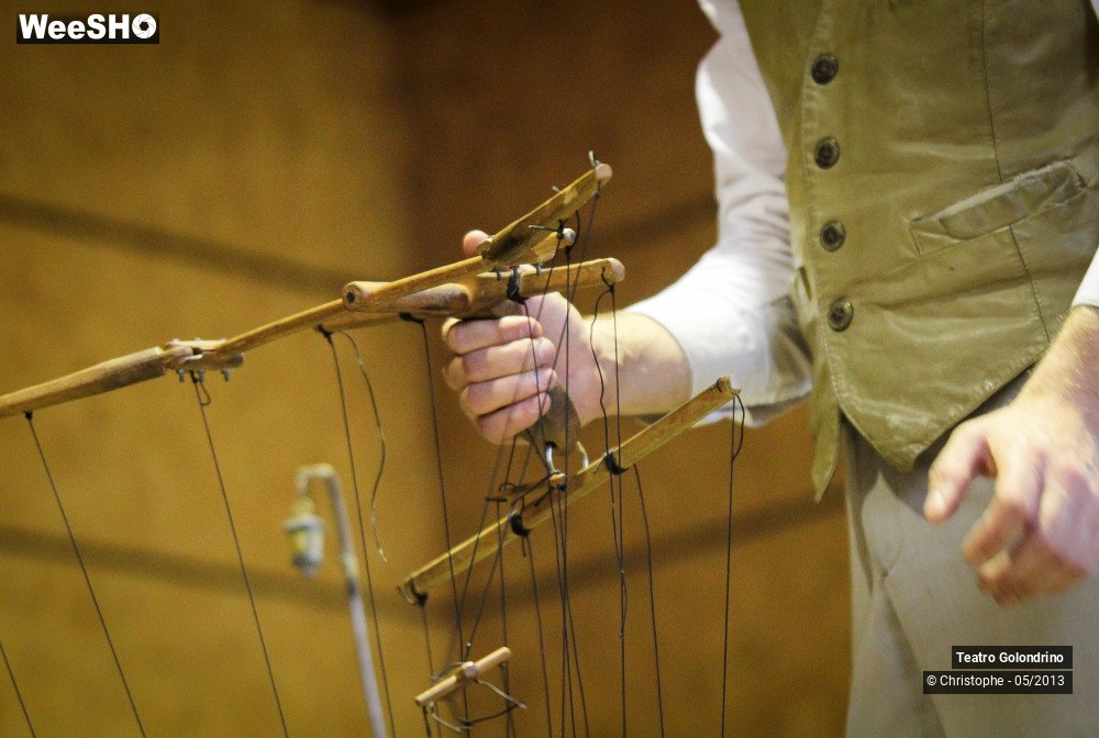 3/47 photos du spectacle Les aventures de Jôjô Golondrini