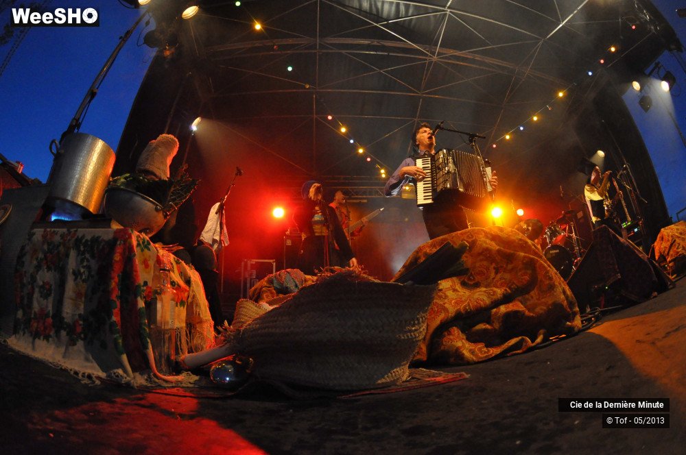 7/38 photos du spectacle Le Bal Tralalaïtou  