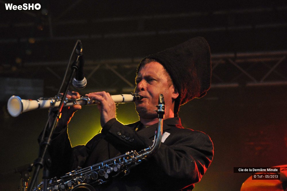 8/38 photos du spectacle Le Bal Tralalaïtou  