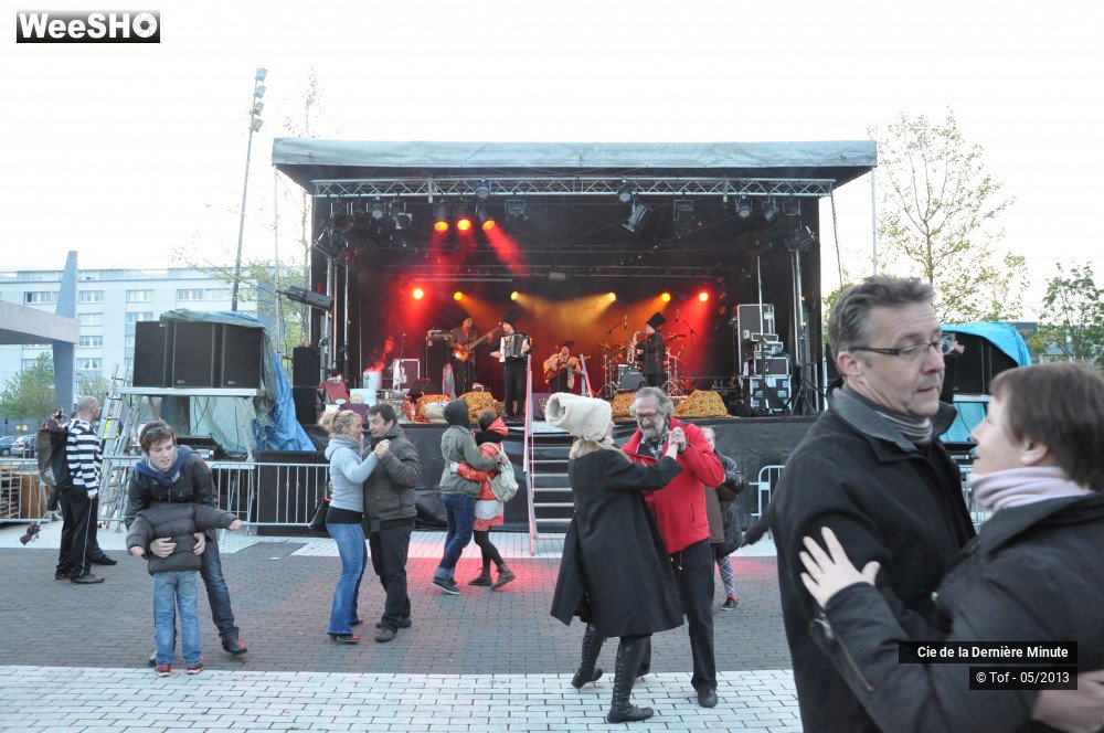 9/38 photos du spectacle Le Bal Tralalaïtou  