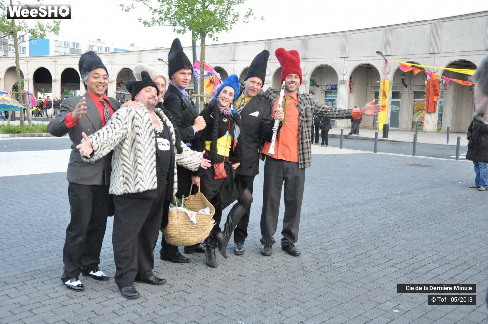 16/38 photos du spectacle Le Bal Tralalaïtou  