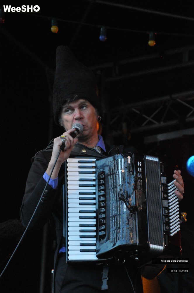 26/38 photos du spectacle Le Bal Tralalaïtou  