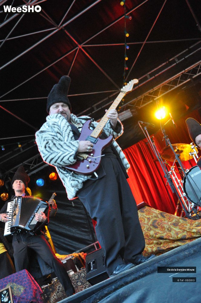 28/38 photos du spectacle Le Bal Tralalaïtou  