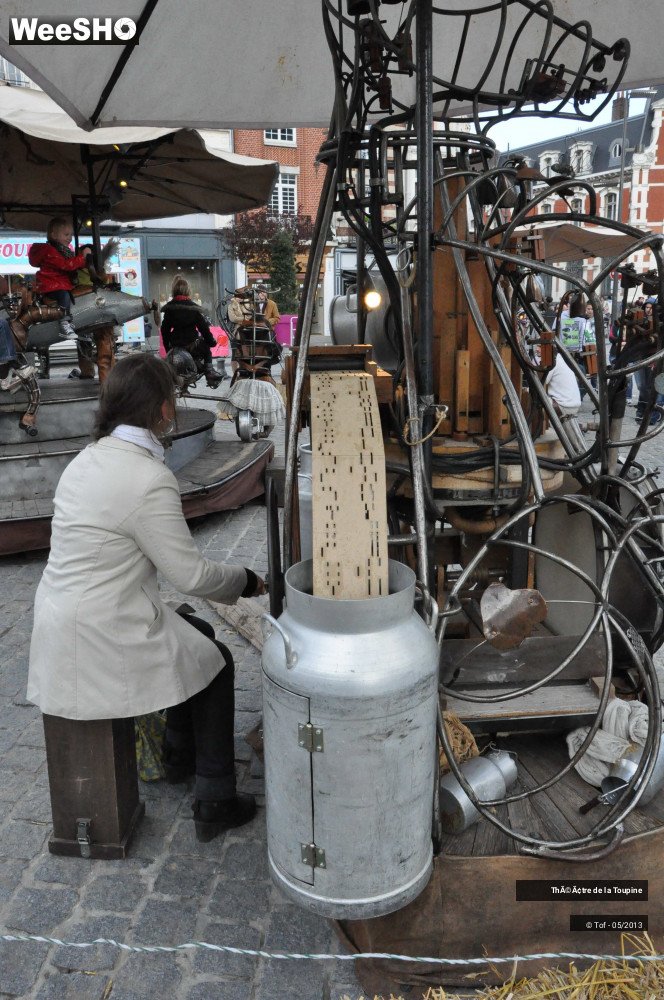 22/33 photos du spectacle Un Vache de manège et son orgameuh