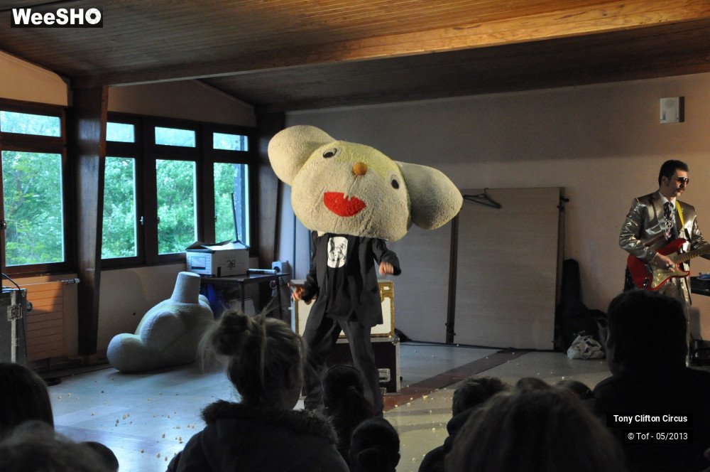 3/23 photos du spectacle Rubbish Rabbit