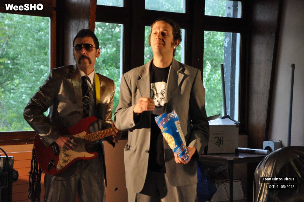 4/23 photos du spectacle Rubbish Rabbit