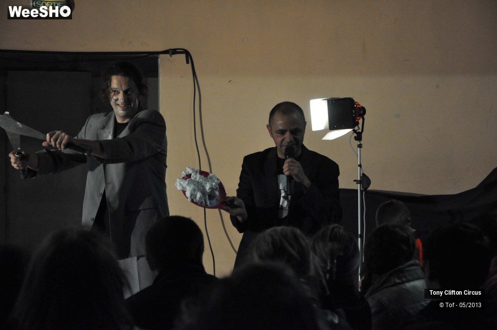 9/23 photos du spectacle Rubbish Rabbit