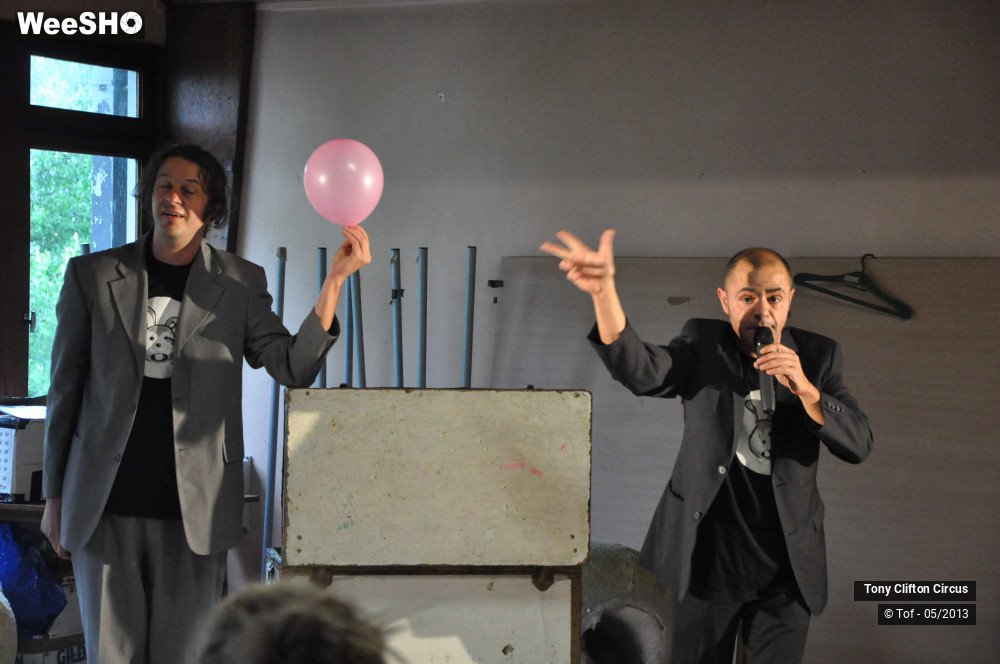 13/23 photos du spectacle Rubbish Rabbit