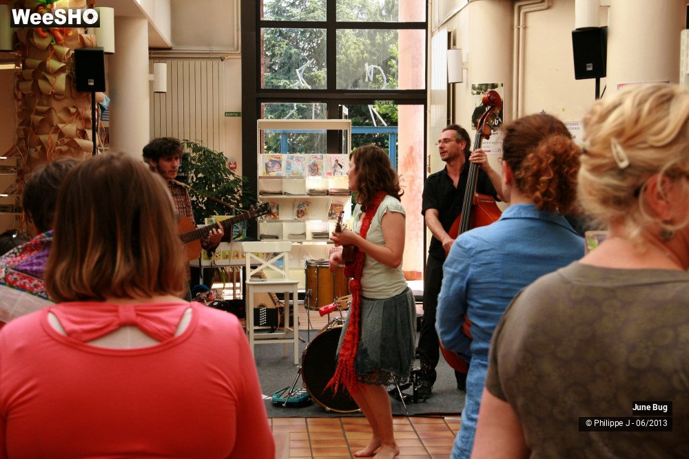 3/38 photos du spectacle June Bug