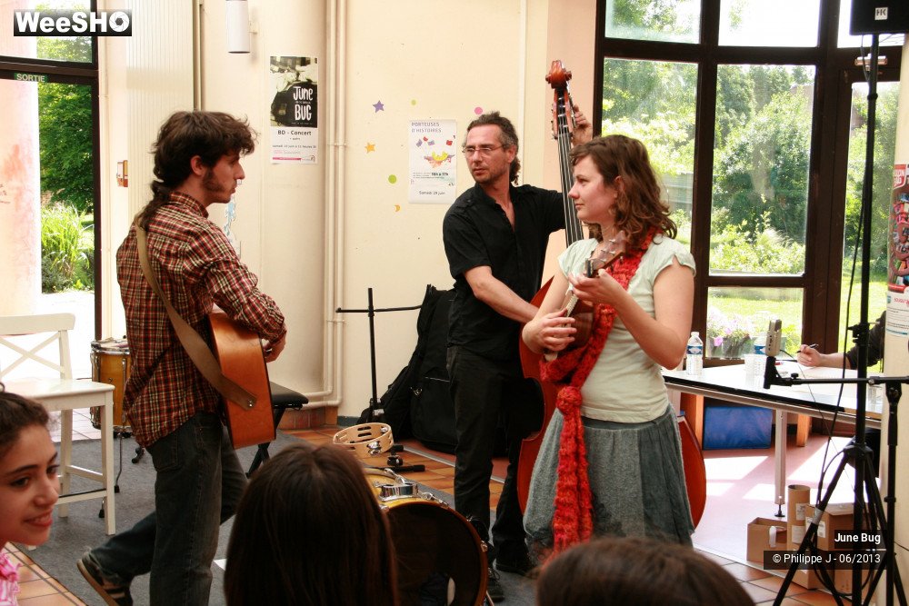 8/38 photos du spectacle June Bug