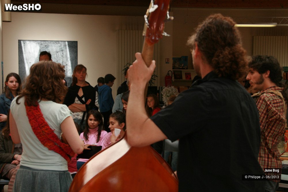 16/38 photos du spectacle June Bug