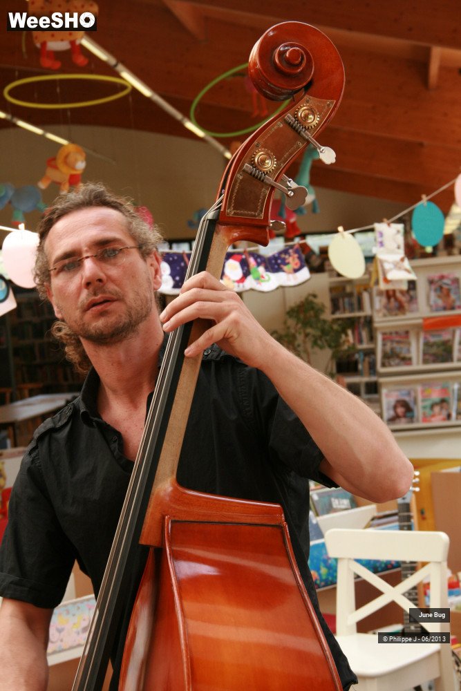 29/38 photos du spectacle June Bug