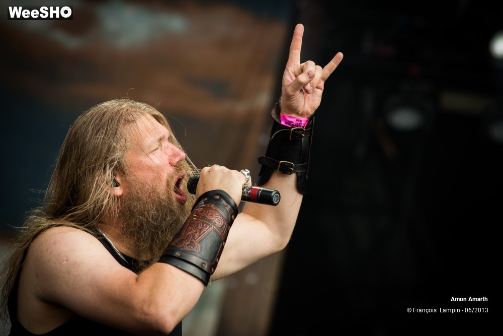 26/37 photos du spectacle Amon Amarth