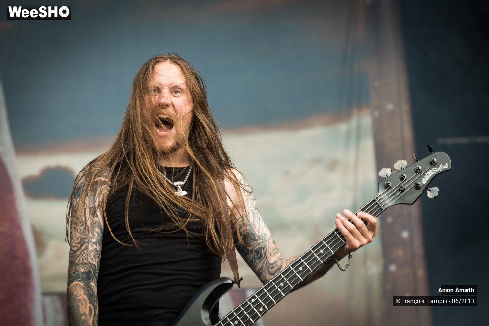 28/37 photos du spectacle Amon Amarth