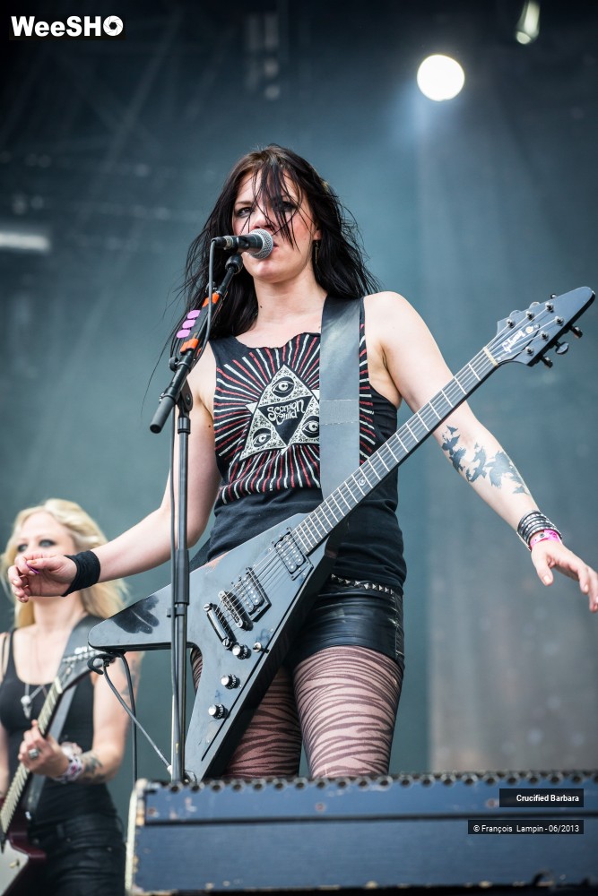 17/22 photos du spectacle Crucified Barbara