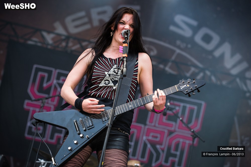 20/22 photos du spectacle Crucified Barbara