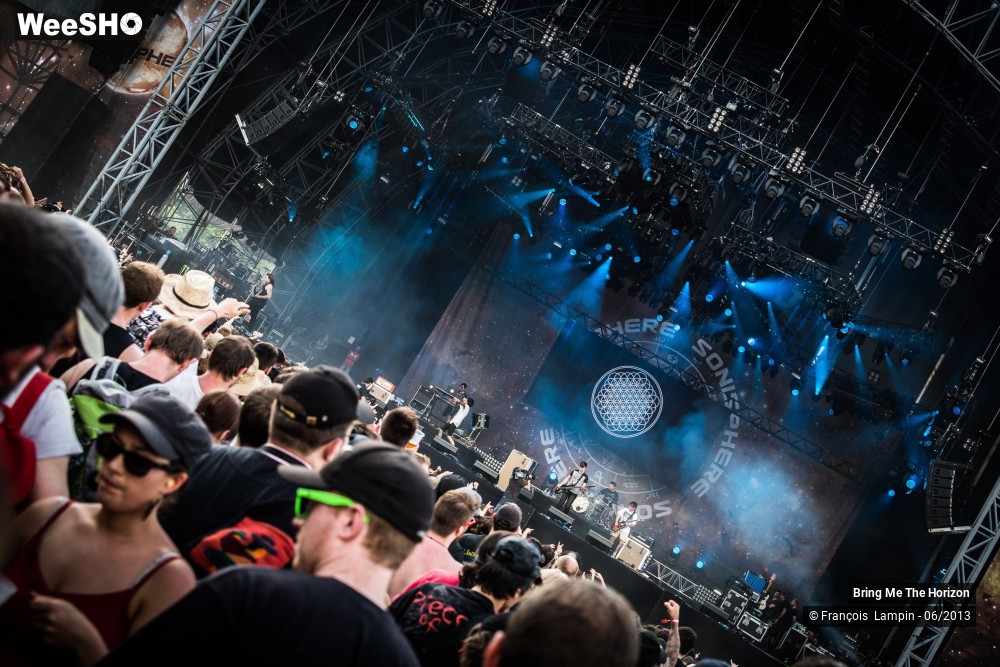 17/22 photos du spectacle Bring Me The Horizon