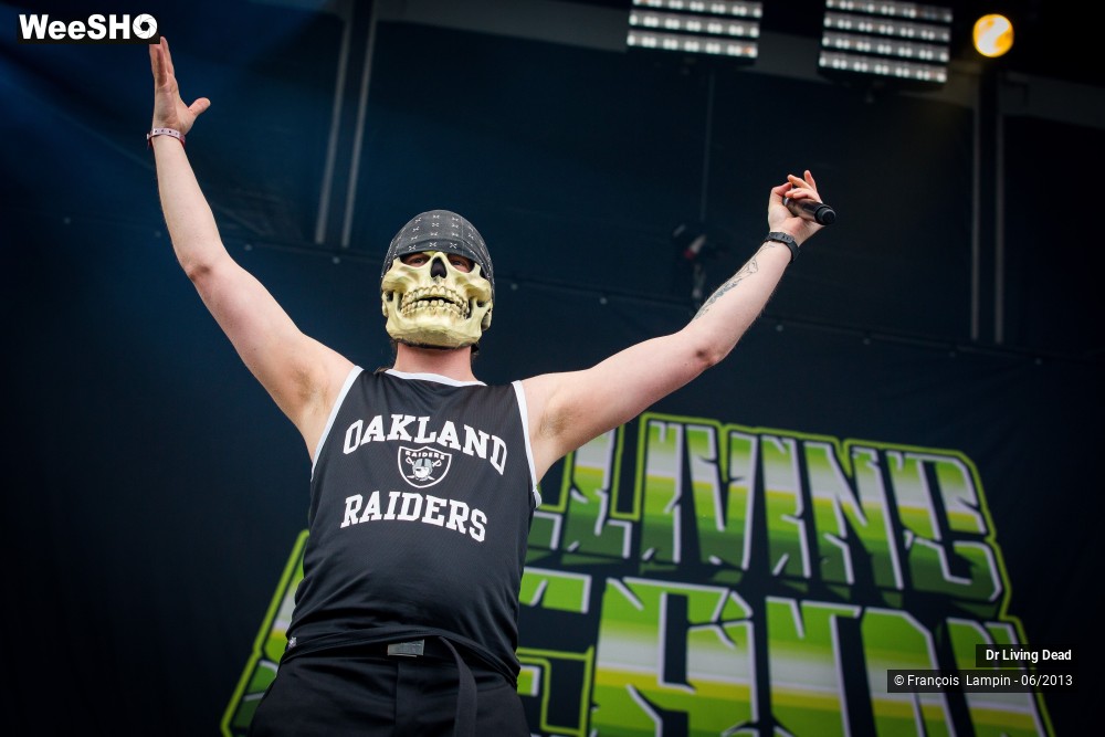 3/33 photos du spectacle Dr Living Dead