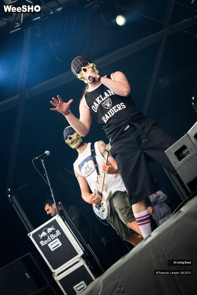 17/33 photos du spectacle Dr Living Dead