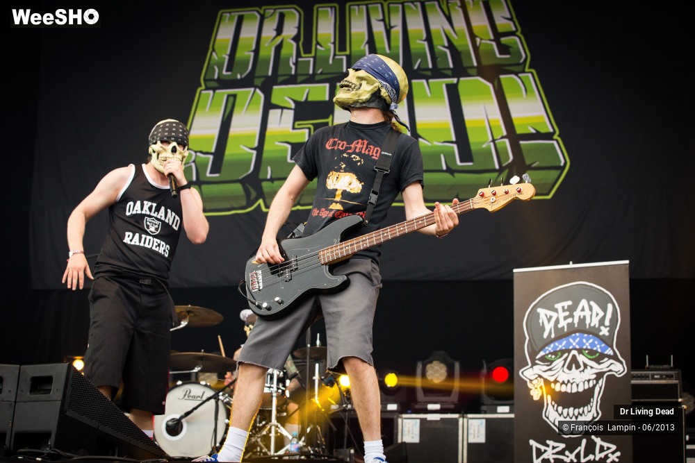 22/33 photos du spectacle Dr Living Dead