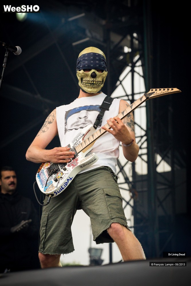 27/33 photos du spectacle Dr Living Dead