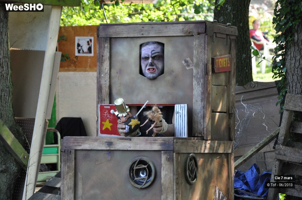 3/40 photos du spectacle La Piste aux Ordures