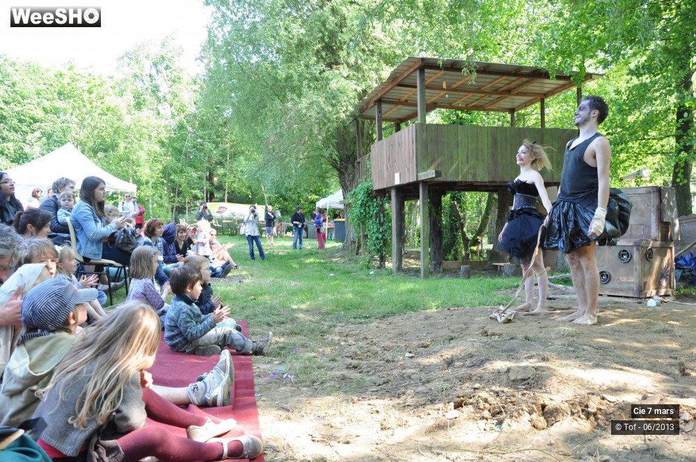 16/40 photos du spectacle La Piste aux Ordures