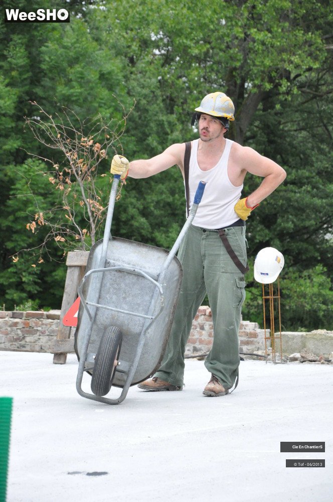 28/41 photos du spectacle Une brique dans le ventre