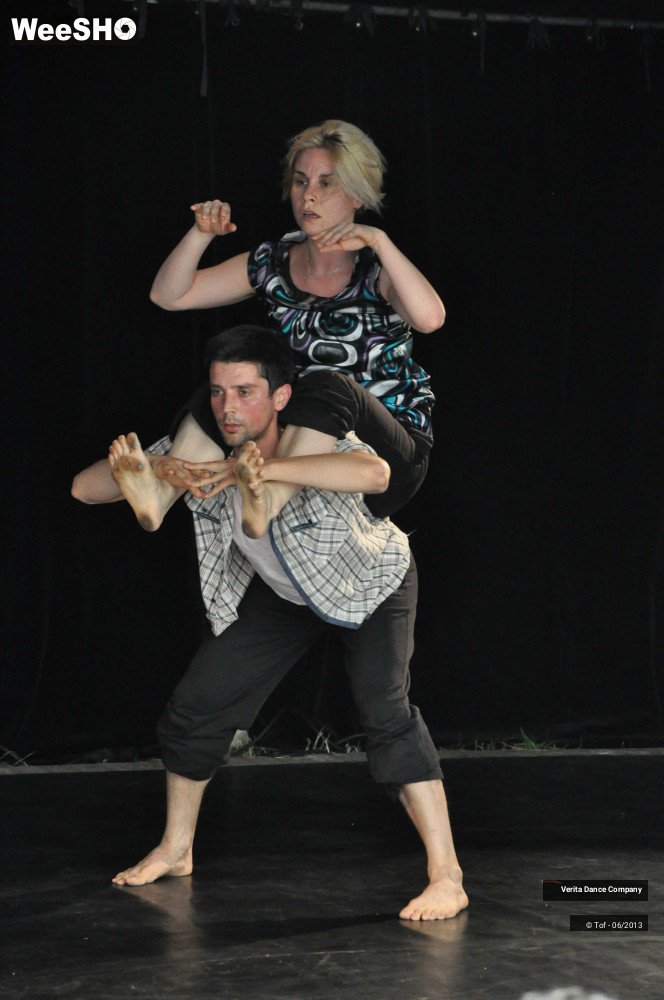 23/34 photos du spectacle Behind The Body