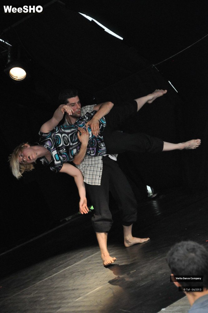 31/34 photos du spectacle Behind The Body