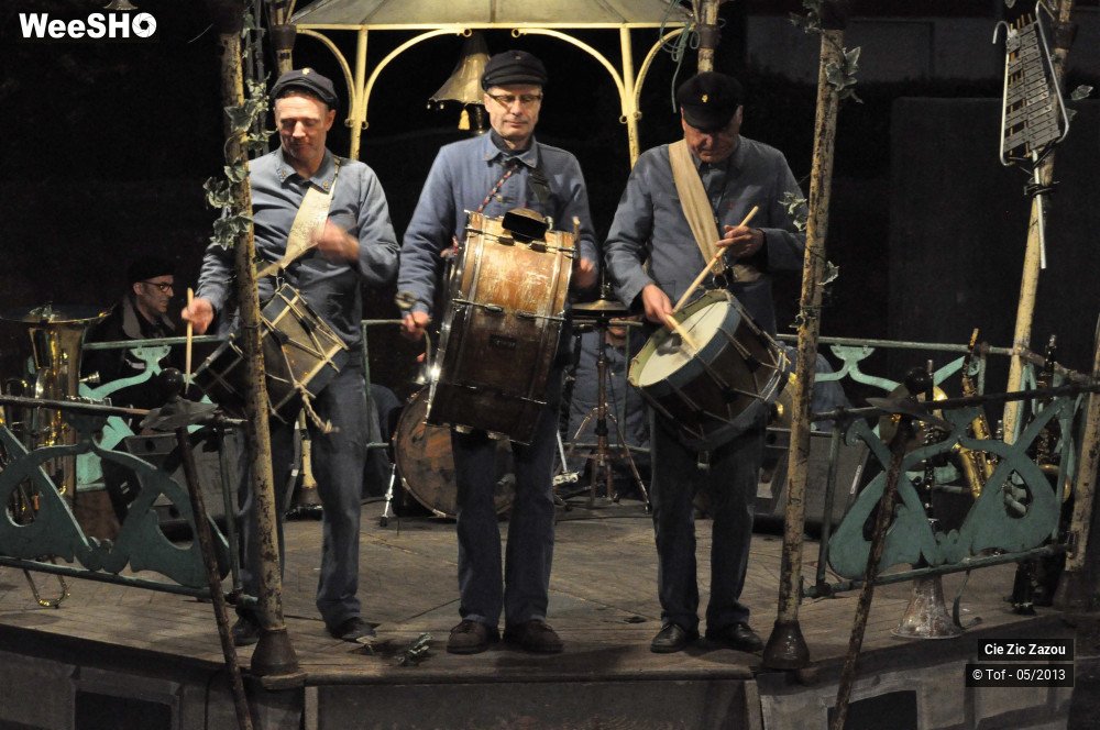 9/25 photos du spectacle Le Kiosque, Zic Zazou