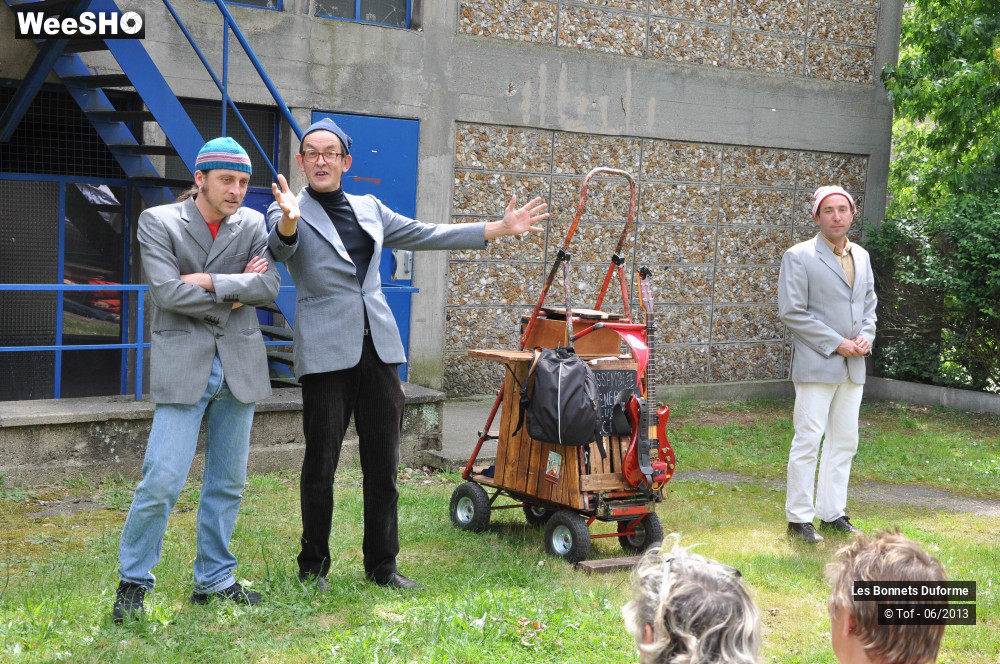 2/56 photos du spectacle Les Bonnets Duforme