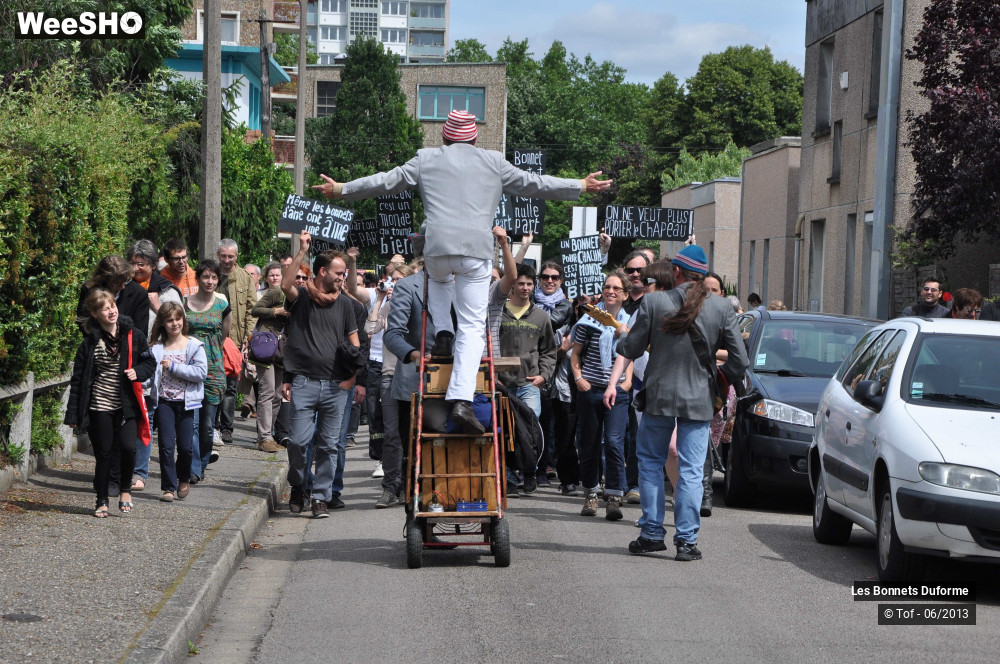 5/56 photos du spectacle Les Bonnets Duforme