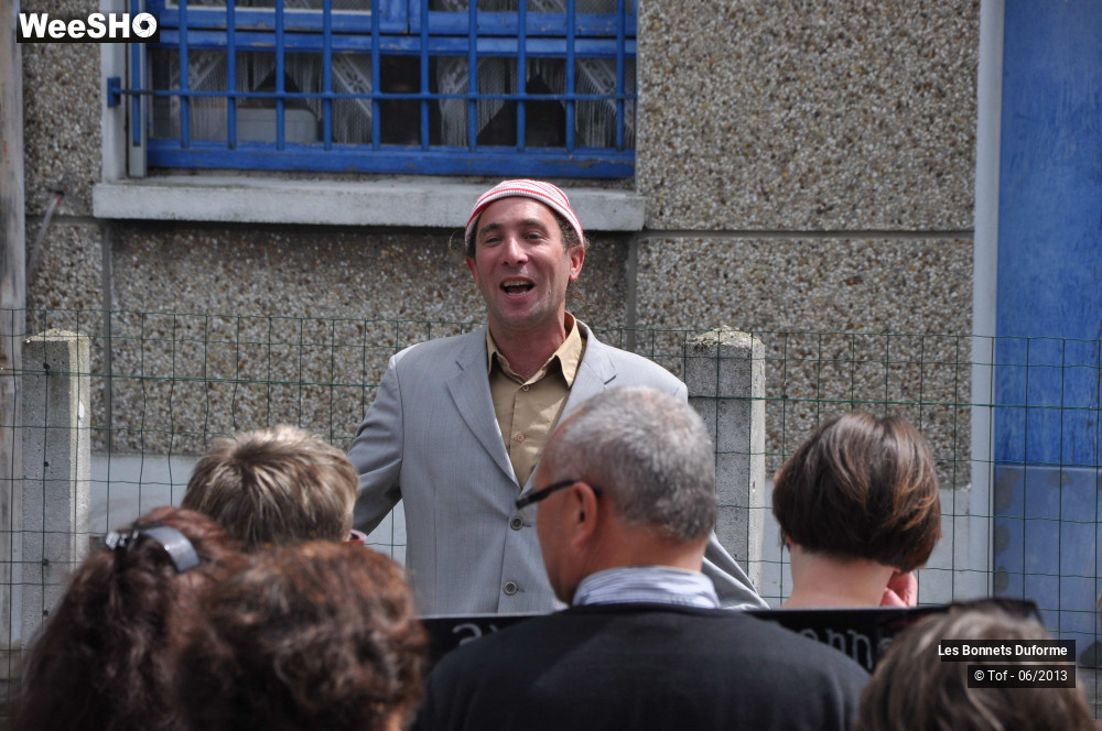 6/56 photos du spectacle Les Bonnets Duforme