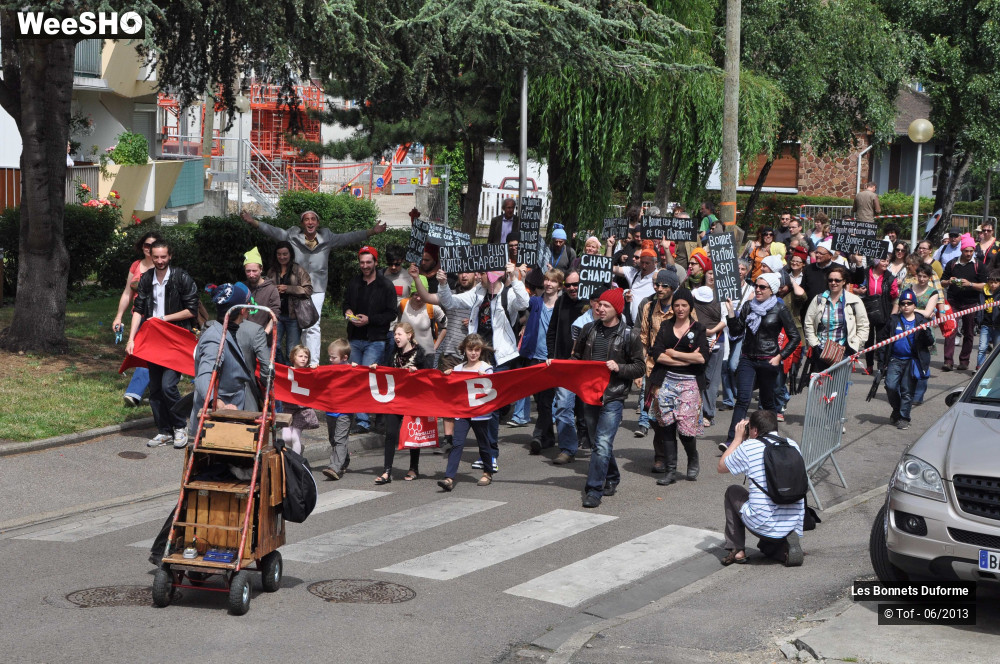 9/56 photos du spectacle Les Bonnets Duforme