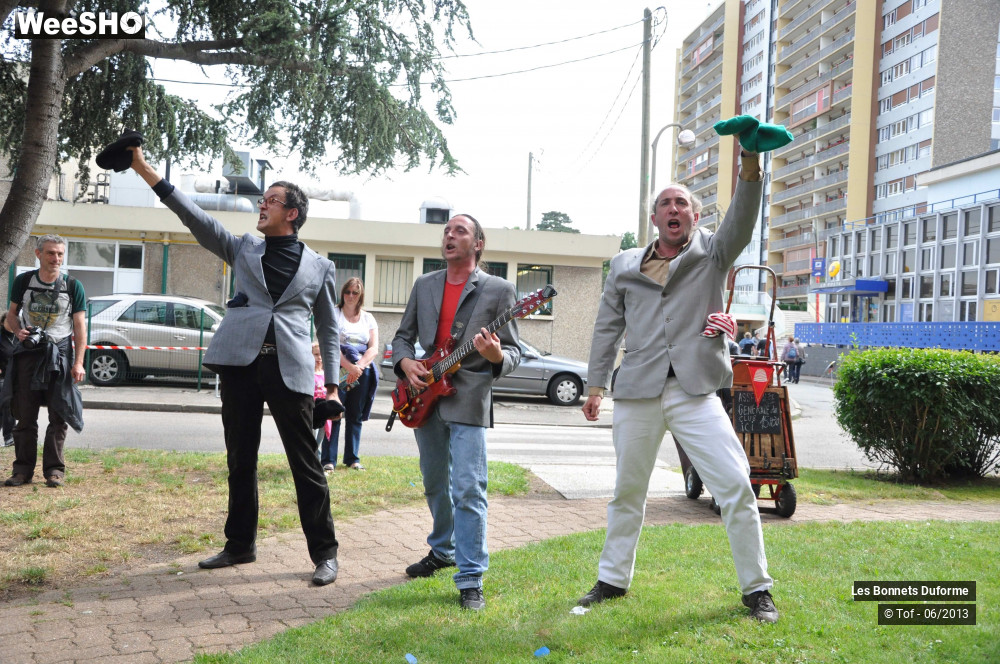 20/56 photos du spectacle Les Bonnets Duforme