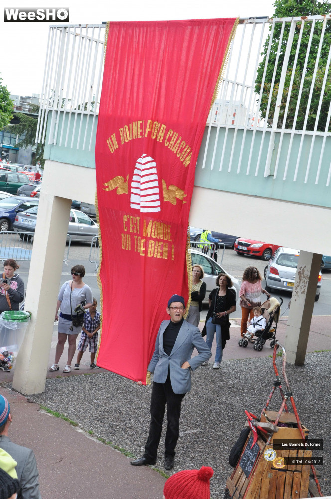 37/56 photos du spectacle Les Bonnets Duforme