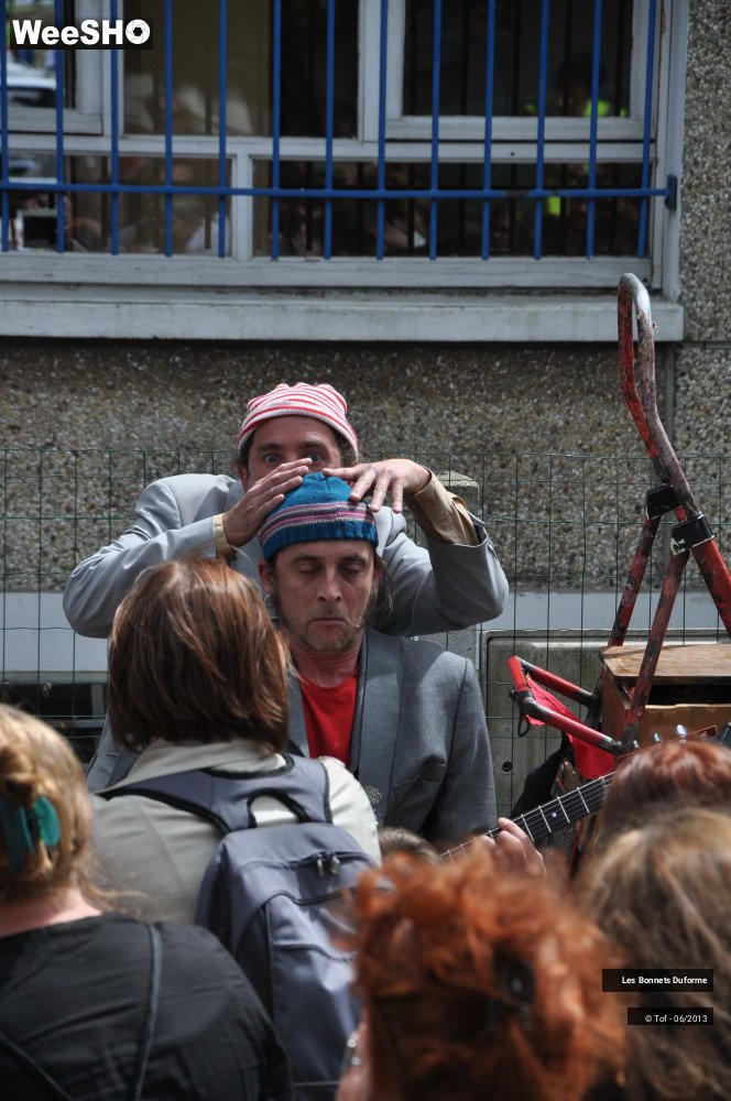 54/56 photos du spectacle Les Bonnets Duforme