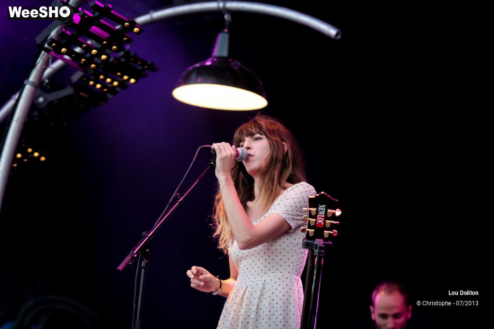 2/33 photos du spectacle Lou Doillon