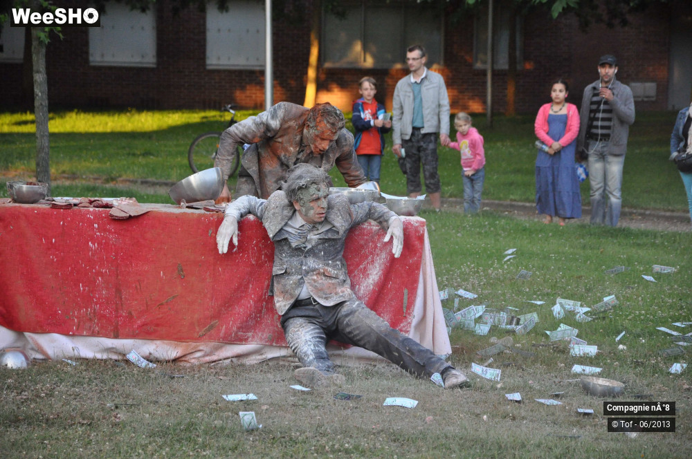 7/48 photos du spectacle Monstre d'Humanité