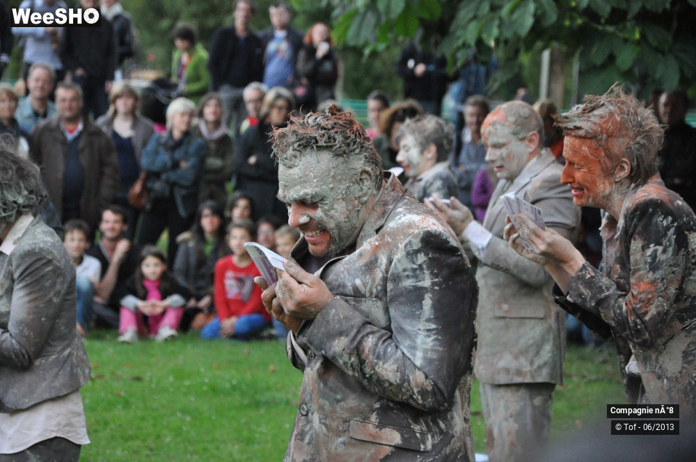 11/48 photos du spectacle Monstre d'Humanité