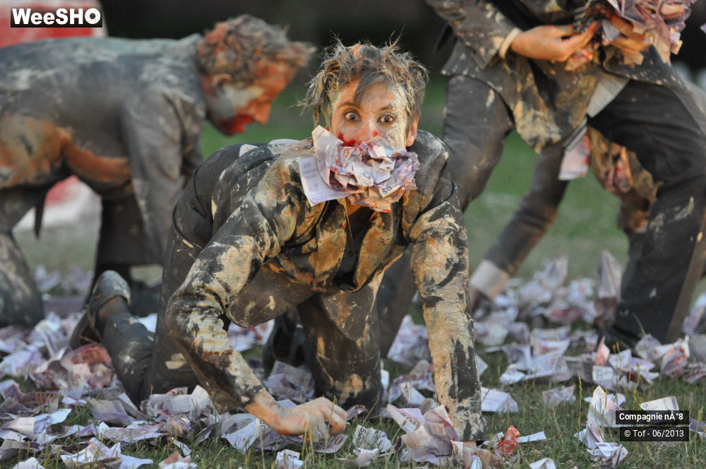 16/48 photos du spectacle Monstre d'Humanité