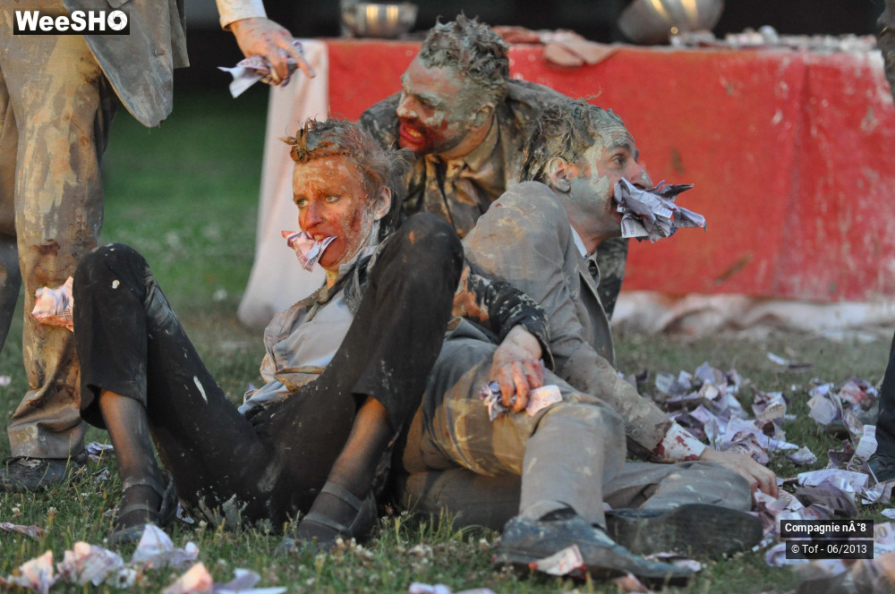 17/48 photos du spectacle Monstre d'Humanité