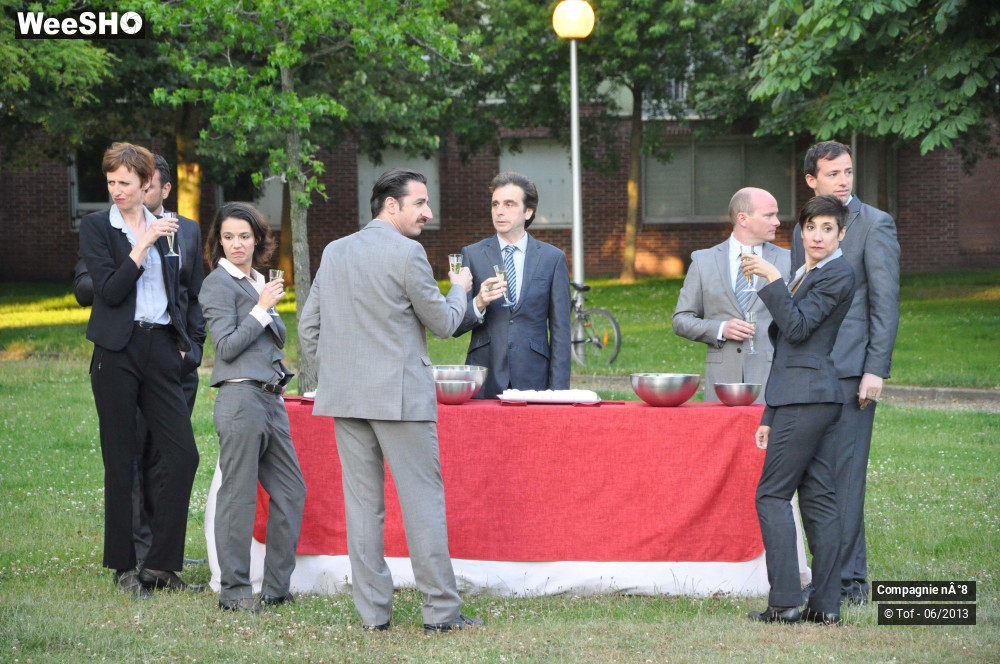 18/48 photos du spectacle Monstre d'Humanité