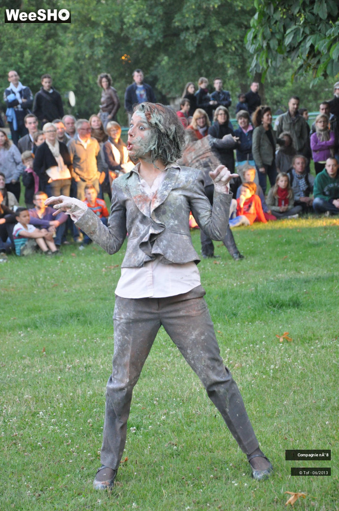 30/48 photos du spectacle Monstre d'Humanité