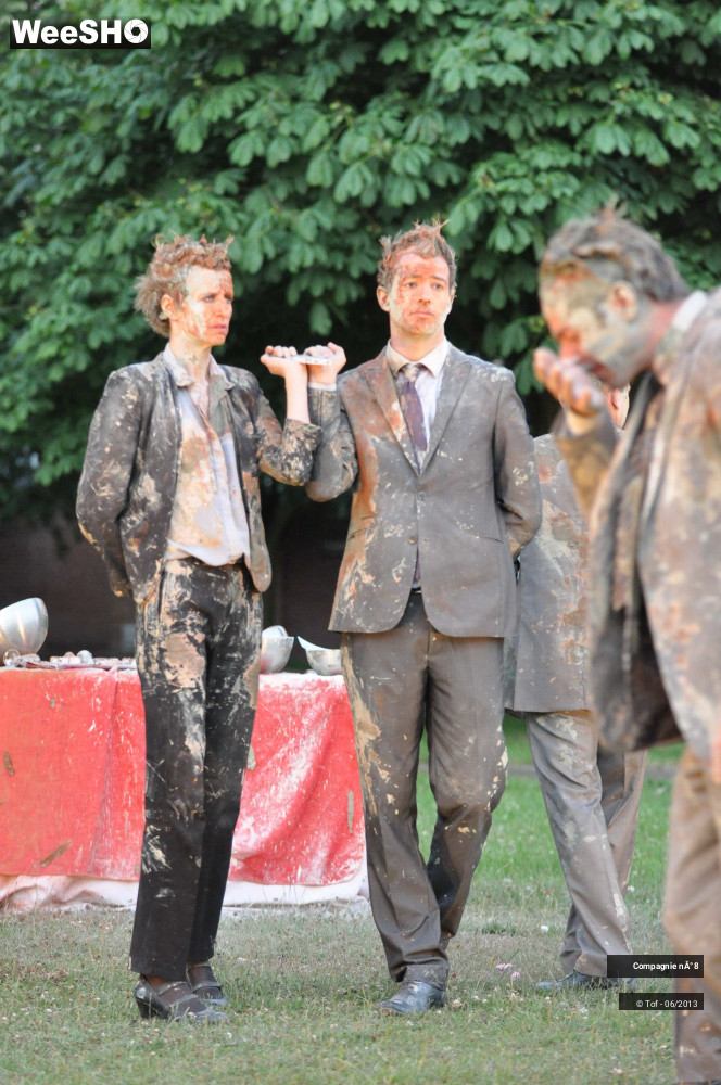 37/48 photos du spectacle Monstre d'Humanité