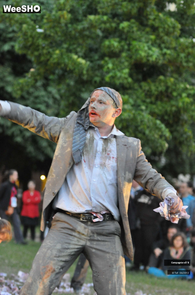 43/48 photos du spectacle Monstre d'Humanité