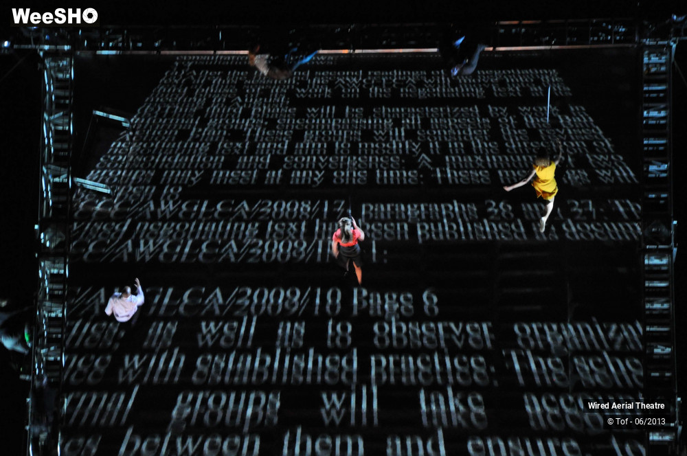 1/40 photos du spectacle As the World Tipped