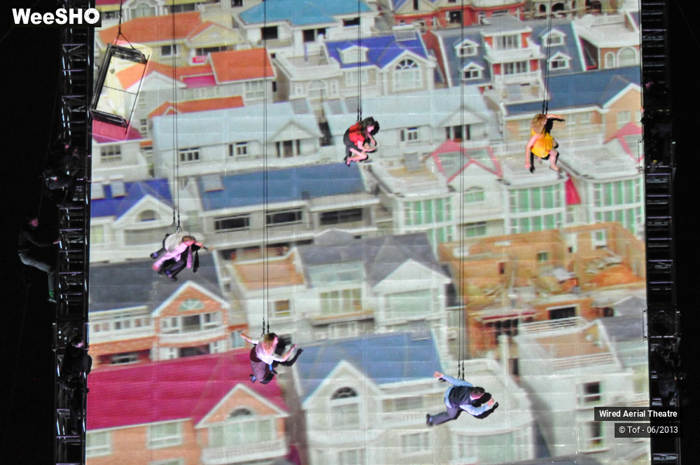 6/40 photos du spectacle As the World Tipped