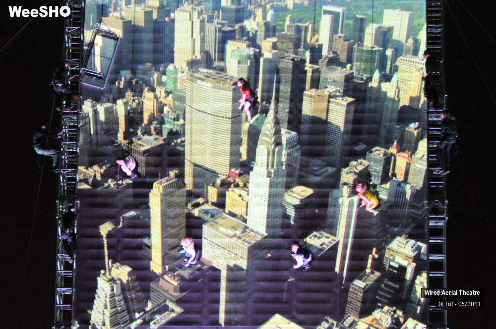 20/40 photos du spectacle As the World Tipped